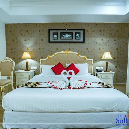 Hotel Sidhartha Chalakudy Kizhake Chālakudi Exteriör bild