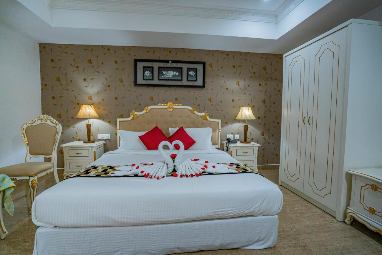 Hotel Sidhartha Chalakudy Kizhake Chālakudi Exteriör bild